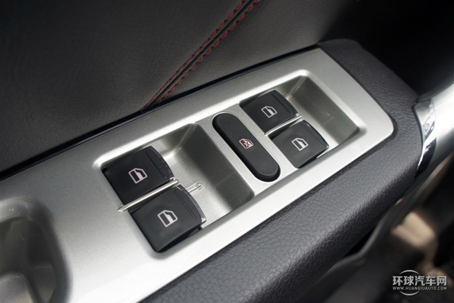 2015款 運動版 1.5T 自動兩驅(qū)豪華型