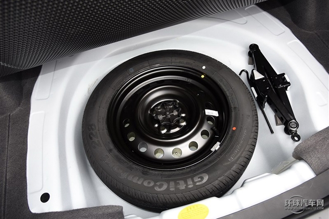 2015款 1.5L 手動進(jìn)取型