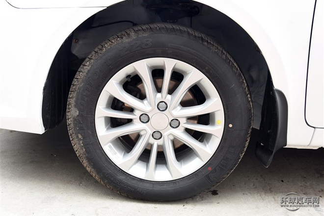 2015款 1.5L 手動(dòng)進(jìn)取型