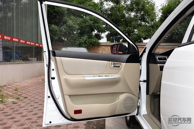 2015款 1.5L 手動進取型