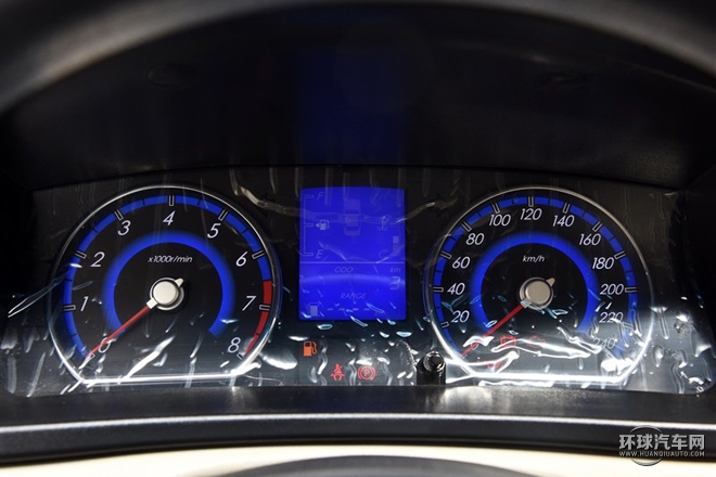 2015款 1.5L 手動進取型