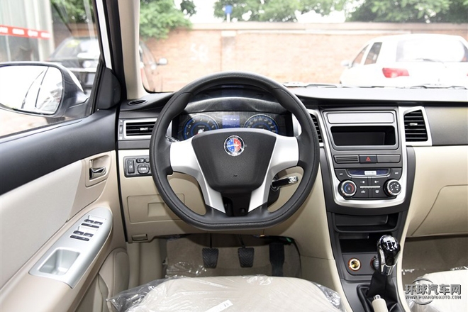 2015款 1.5L 手動進取型