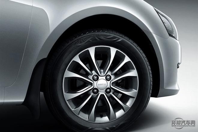 2015款 1.5L 手動(dòng)精英型