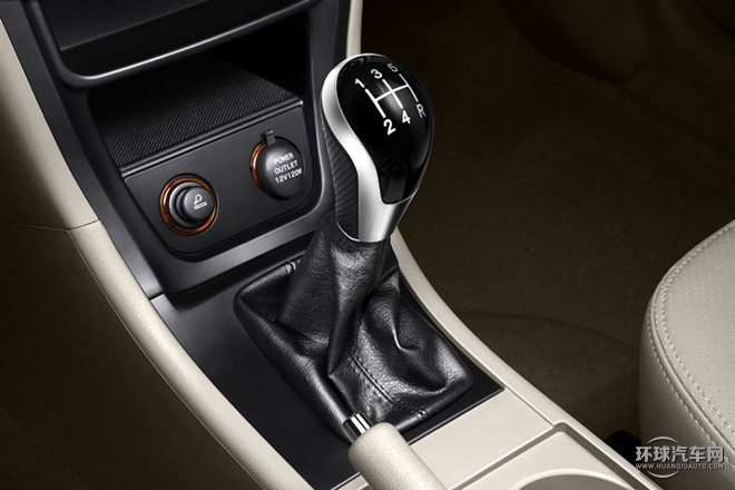 2015款 1.5L 手動精英型