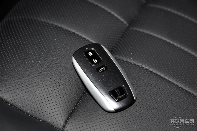 2015款 1.8T 自動智尊型