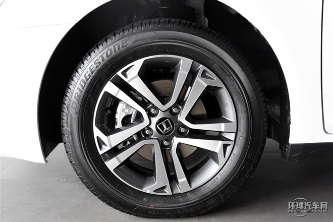 2015款 1.8T 自動(dòng)智尊型