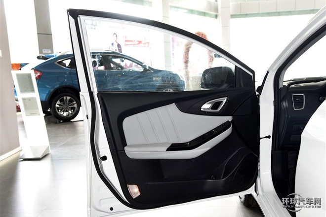 2015款 1.8T 自動智尊型