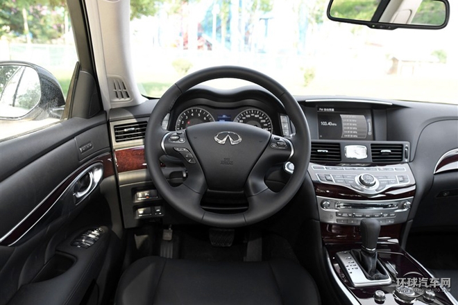 2015款 Q70L 2.5L 豪華版