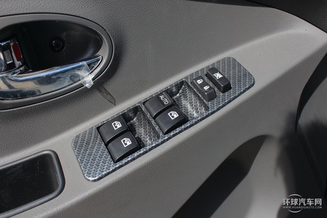 2015款 1.5L 手動(dòng)豪華型