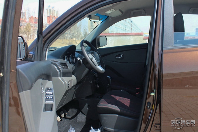 2015款 1.5L 手動(dòng)豪華型