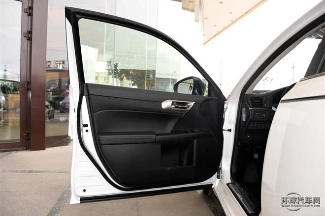 2015款 CT200h 暗夜騎士版