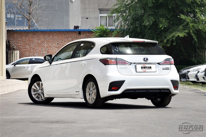 2015款 CT200h 暗夜騎士版