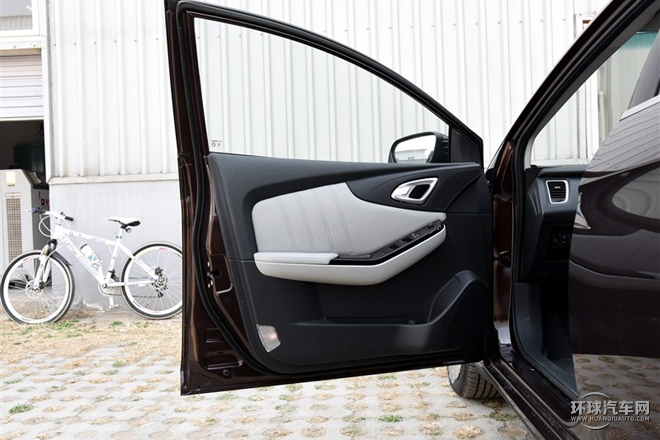 2015款 1.8T 自動旗艦型