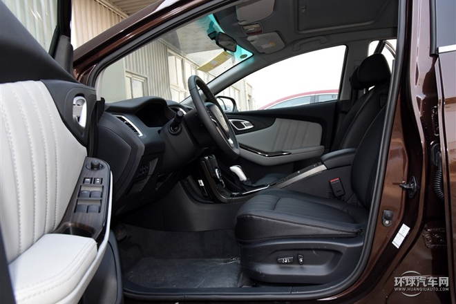 2015款 1.8T 自動(dòng)旗艦型