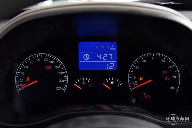 2015款 1.6L MT 風(fēng)尚周年運動版