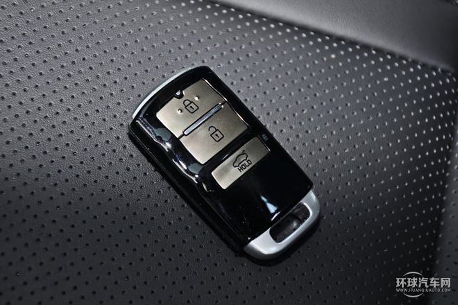 2015款 3.8L 旗艦版