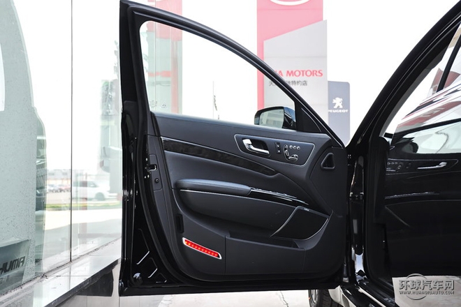 2015款 3.8L 旗艦版