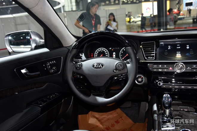 2015款 3.8L 尊貴版