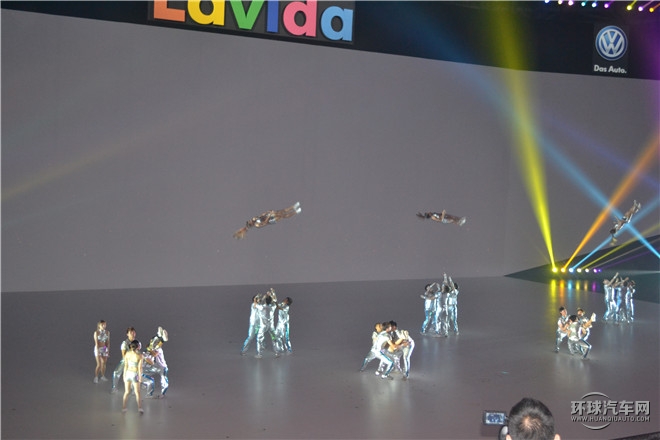 2015款  230TSI 手動(dòng)豪華版