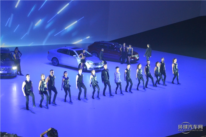 2015款  230TSI 手動(dòng)豪華版