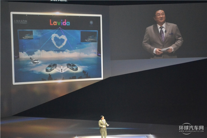 2015款  230TSI 手動(dòng)豪華版