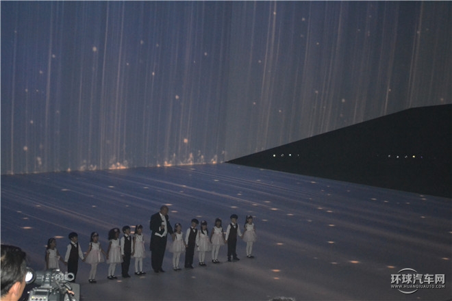 2015款  230TSI 手動(dòng)豪華版