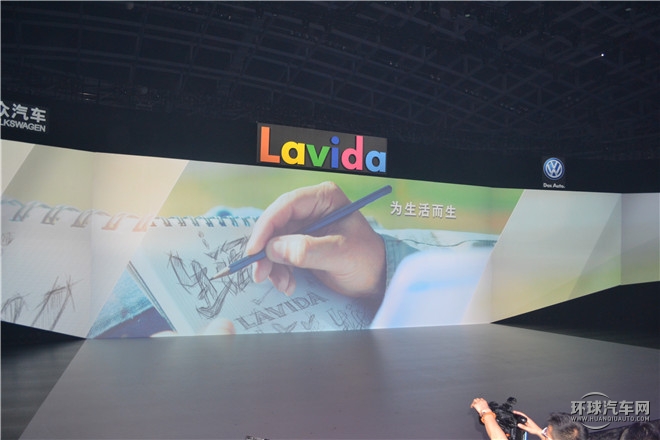 2015款  230TSI 手動豪華版