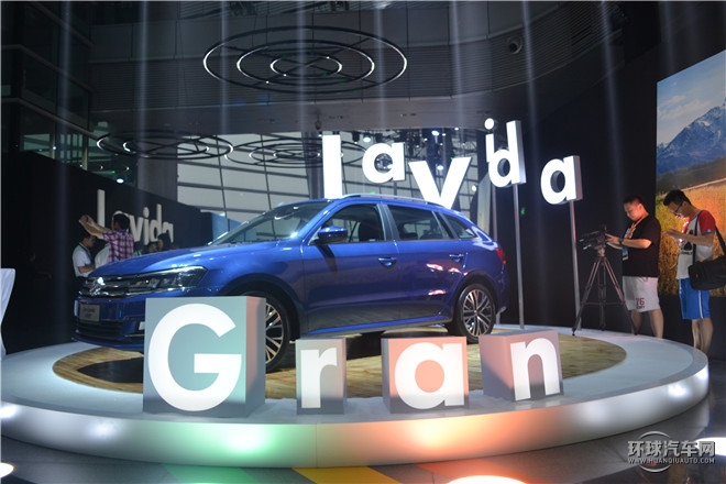 2015款  230TSI 手動(dòng)豪華版