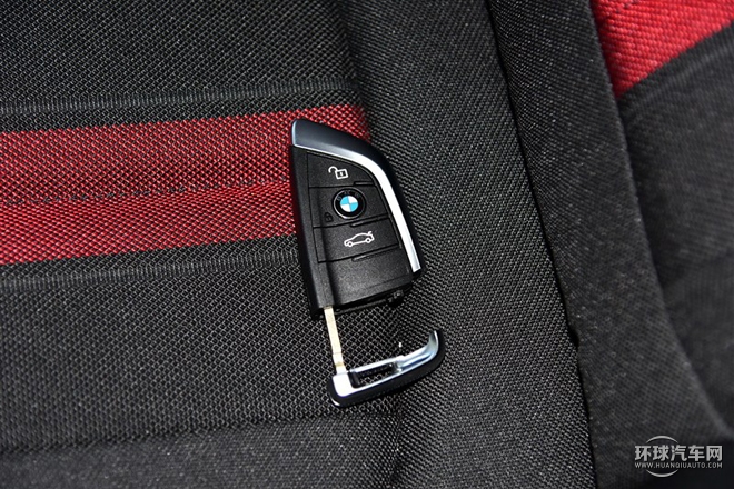 2015款 218i 運(yùn)動(dòng)設(shè)計(jì)套裝
