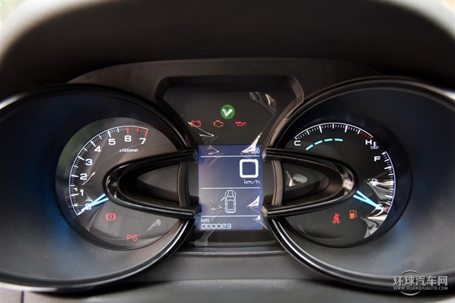 2015款 2.0L 手動閱兵版