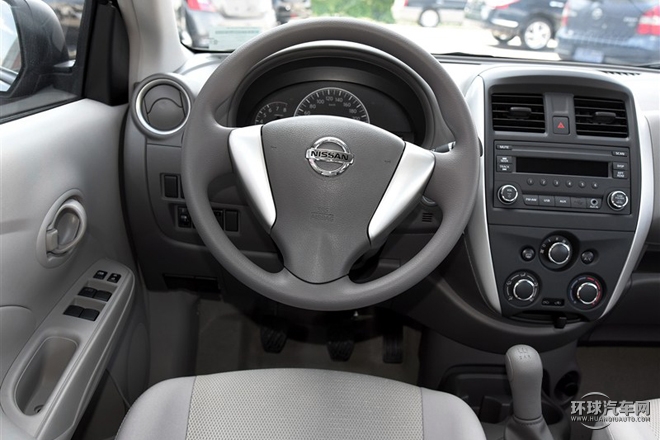 2015款 1.5XE 手動大師版