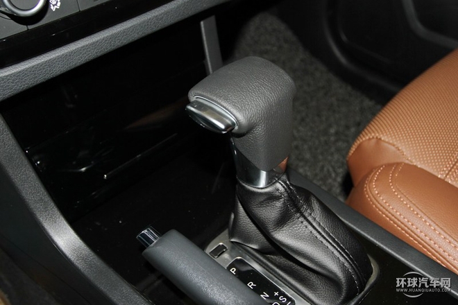 2015款 改款 1.8T CVT優雅型