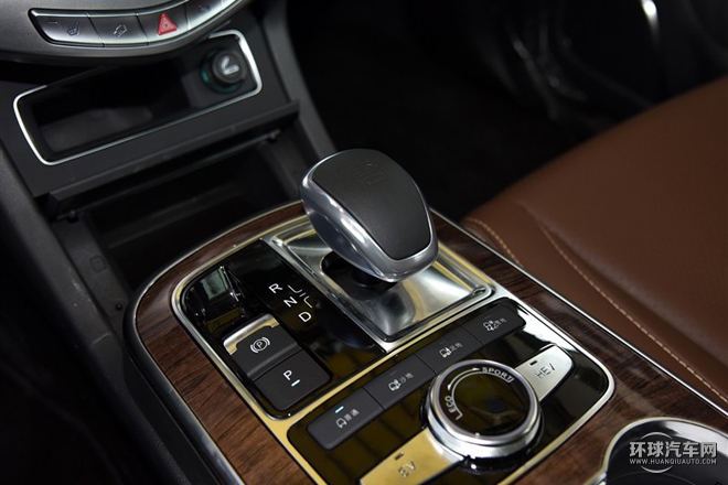 2015款 2.0T 四驅旗艦型