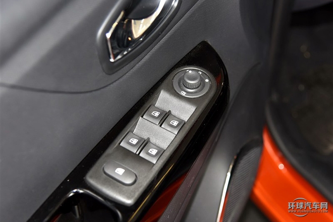 2015款 1.2T 自動舒適型