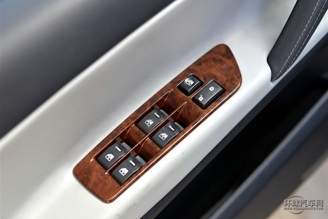 2015款 2.2T 四驅旗艦型