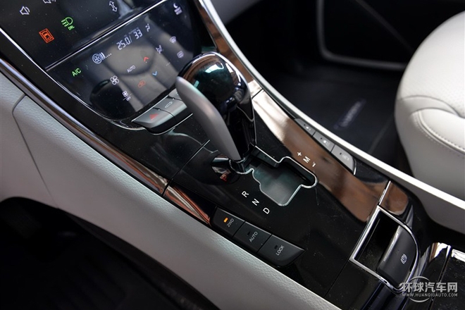 2015款 2.2T 四驅旗艦型