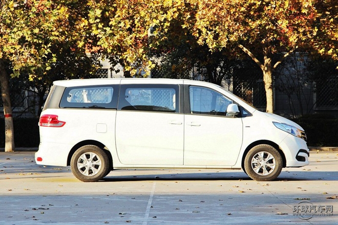 2015款 2.0T 自動(dòng)紀(jì)念版