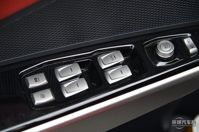 2015款 1.6L 自動兩驅致酷版