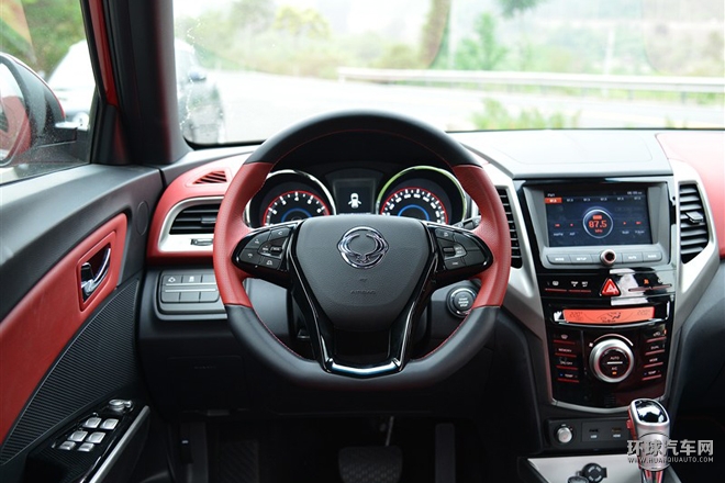 2015款 1.6L 自動兩驅致酷版