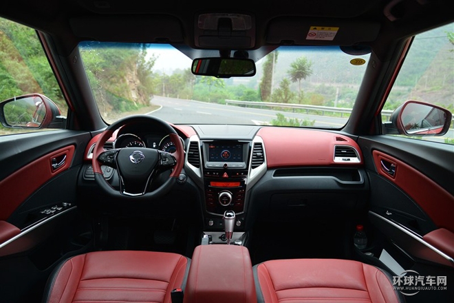 2015款 1.6L 自動(dòng)兩驅(qū)致酷版