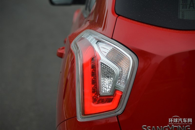 2015款 1.6L 自動(dòng)兩驅(qū)致酷版