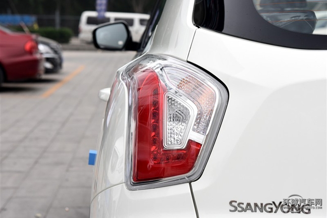 2015款 1.6L 自動兩驅致尚版