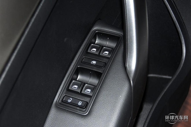 2015款 1.6L 手動(dòng)舒適型