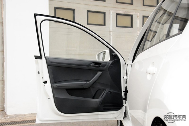 2015款 1.6L 自動風尚型