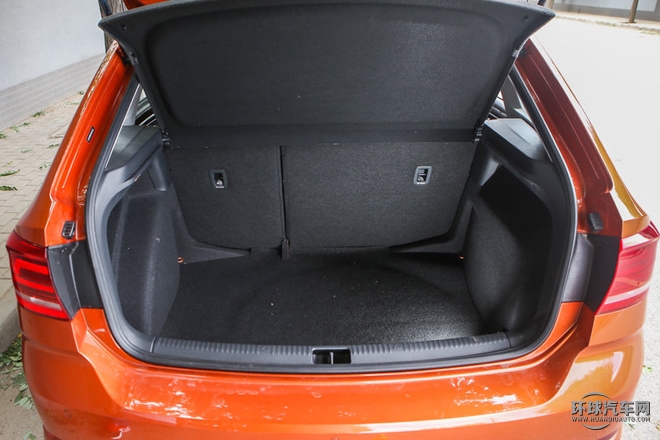 2015款 230TSI DSG豪華型