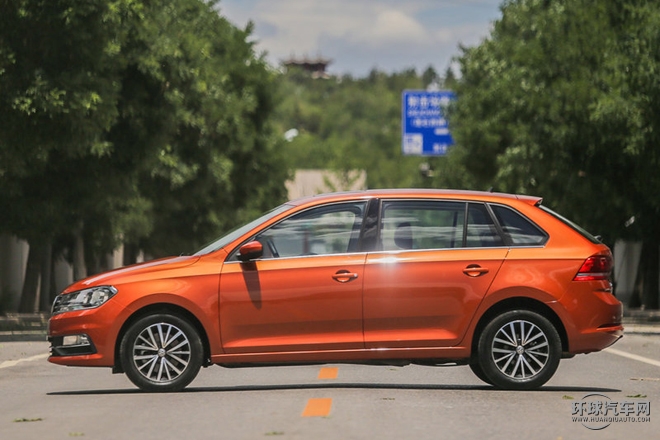 2015款 230TSI DSG豪華型