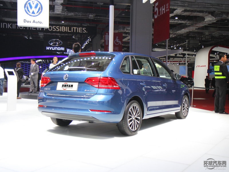 2015款 230TSI DSG舒適型