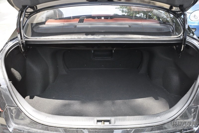 2015款 1.8L 手動豪華型