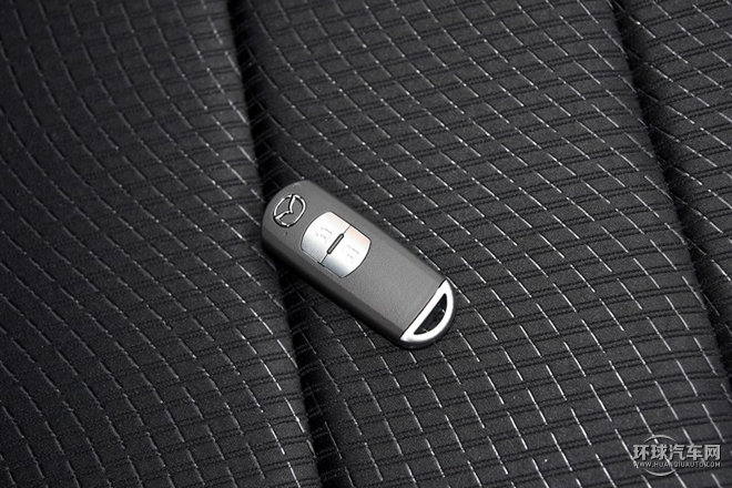 2015款 2.0L 自動兩驅都市型