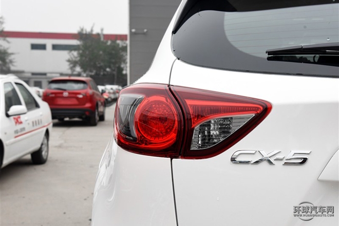 2015款 2.0L 自動兩驅都市型